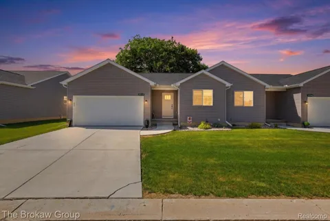 9510 Orchard Lake Drive