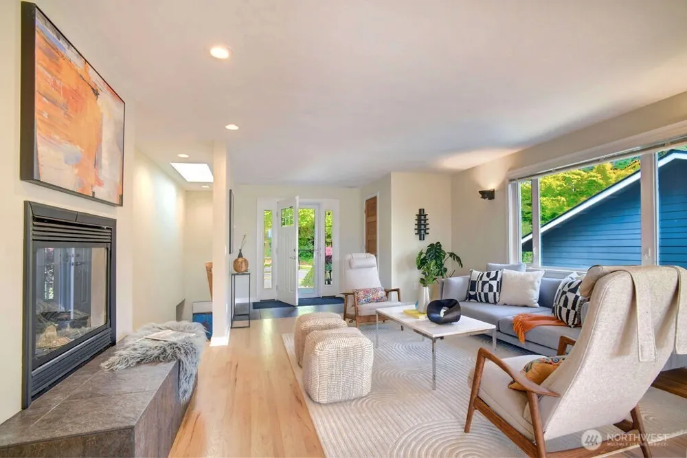 4030 26th Avenue W Seattle, WA 98199