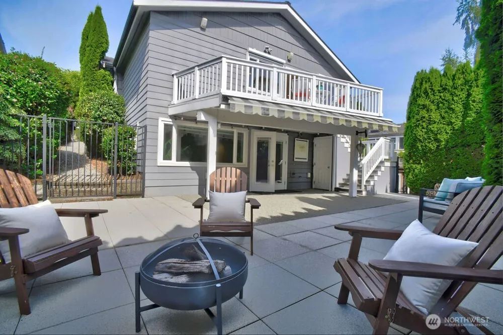 4030 26th Avenue W Seattle, WA 98199