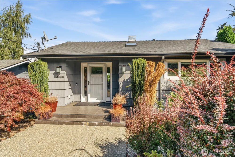 4030 26th Avenue W Seattle, WA 98199