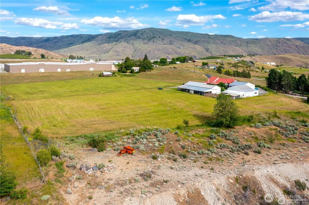 24 Miller Road Chelan, WA 98816
