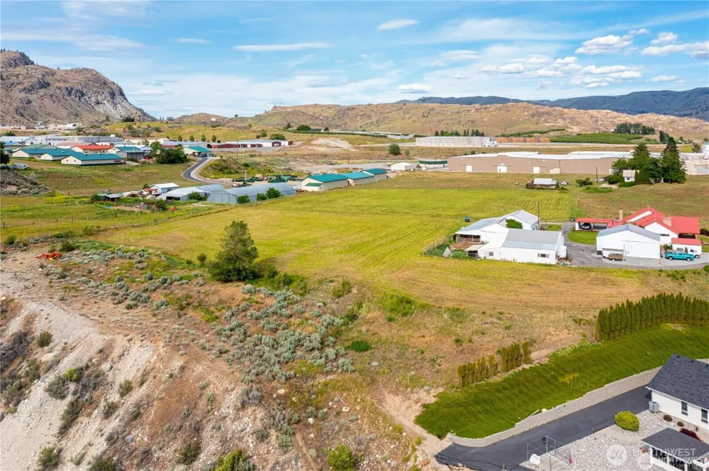 24 Miller Road Chelan, WA 98816