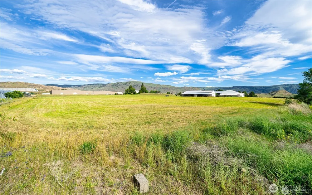 24 Miller Road Chelan, WA 98816