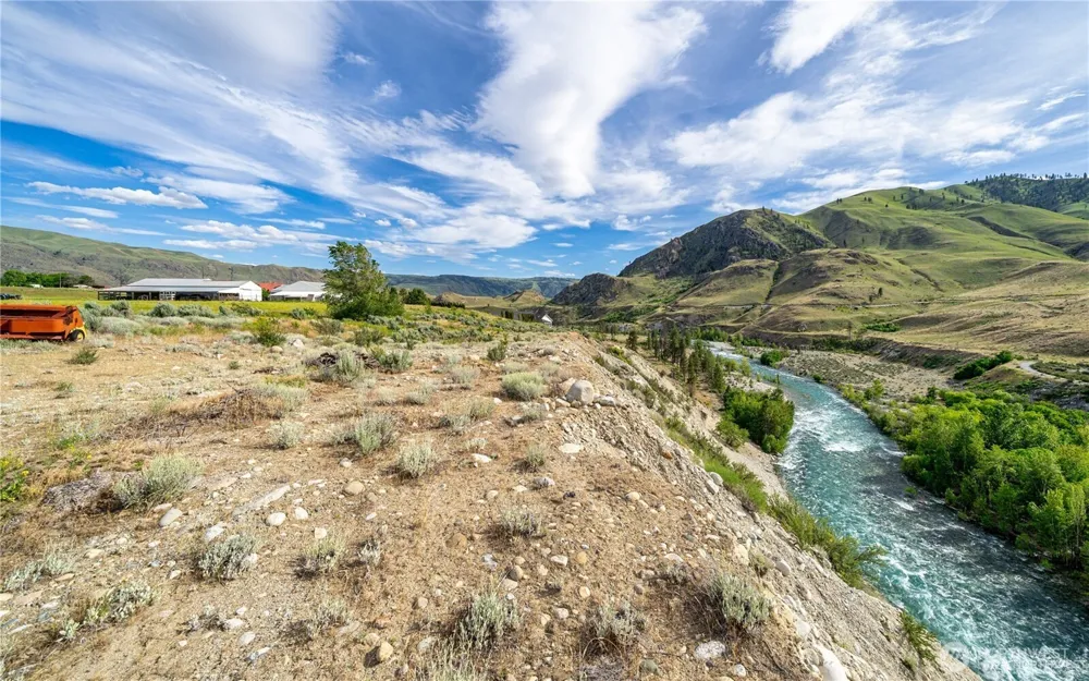 24 Miller Road Chelan, WA 98816