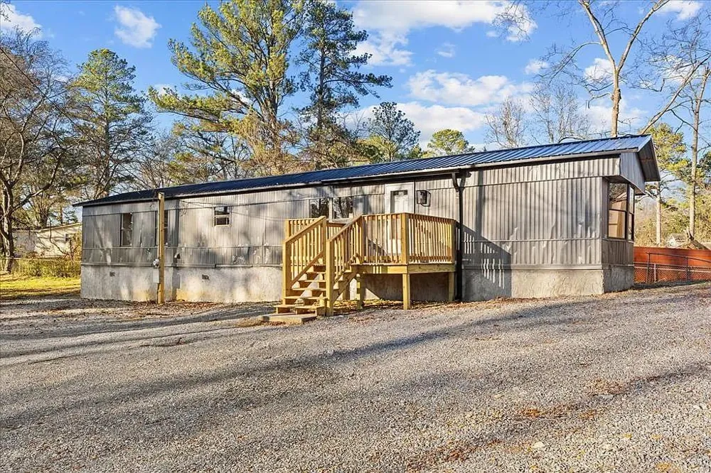 2637 Old Grade Road Dalton, GA 30721