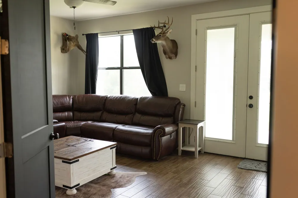 111 Powder Ridge Luling, TX 78648