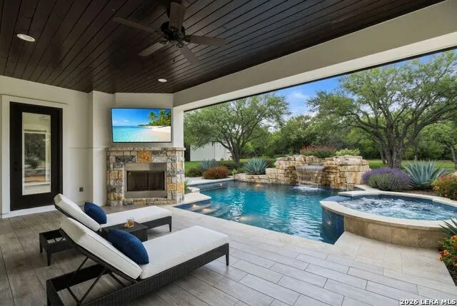 285 SCENIC CYN New Braunfels, TX 78132