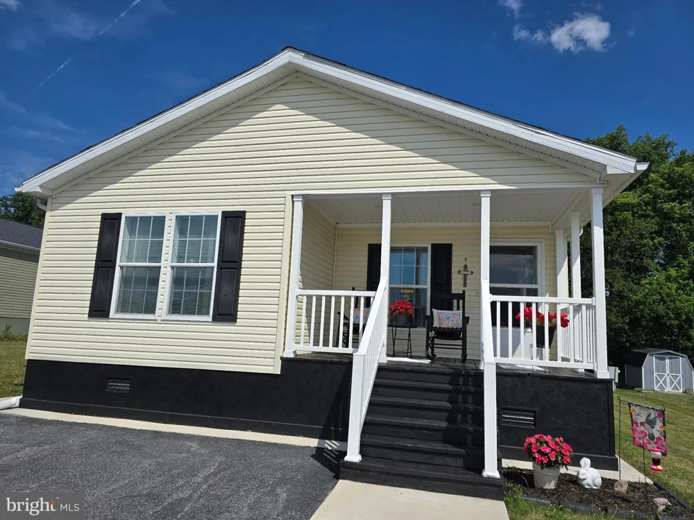 300 ORIOLE DRIVE Carlisle, PA 17013