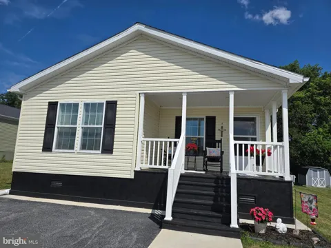 300 ORIOLE DRIVE