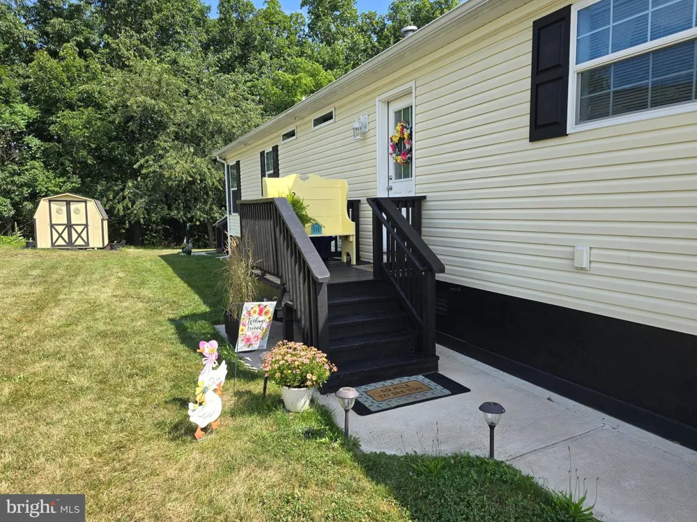 300 ORIOLE DRIVE Carlisle, PA 17013