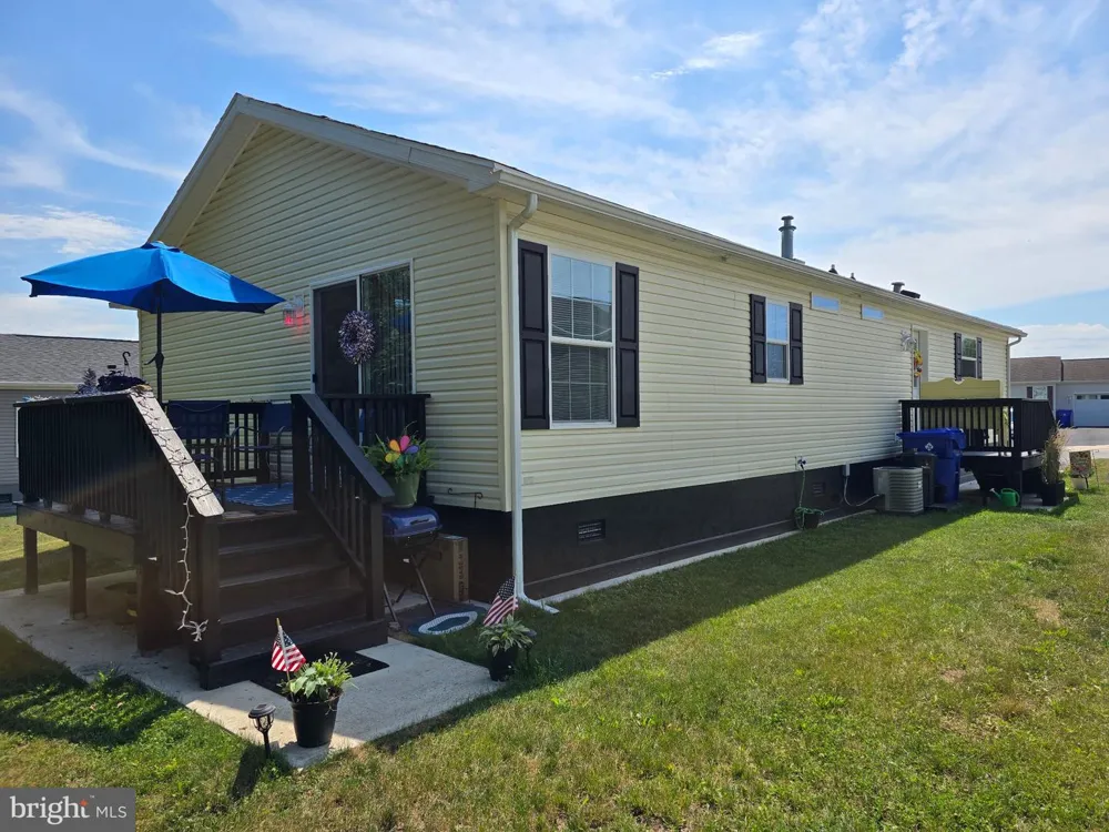 300 ORIOLE DRIVE Carlisle, PA 17013