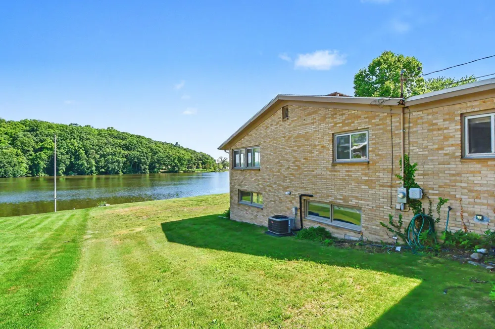7261 Driftwood Drive SE Ada, MI 49301