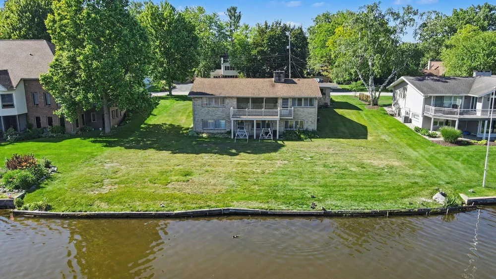 7261 Driftwood Drive SE Ada, MI 49301