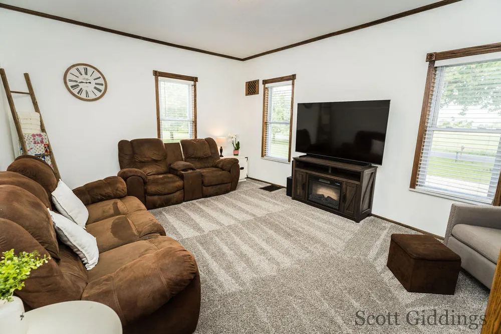 8884 S Townhall Road Bushnell Township, MI 48884