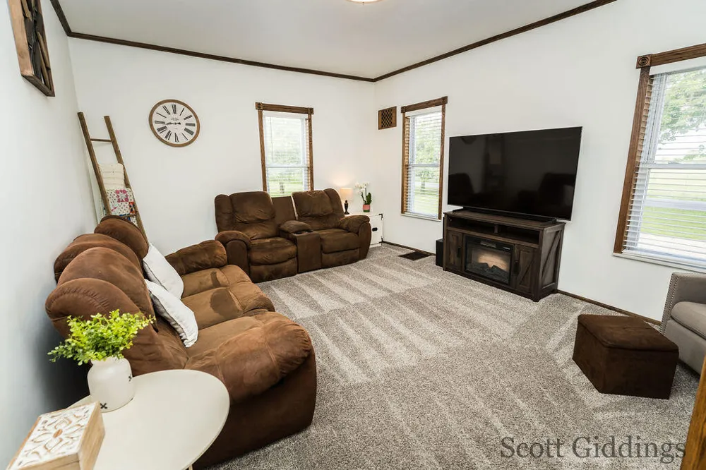 8884 S Townhall Road Bushnell Township, MI 48884
