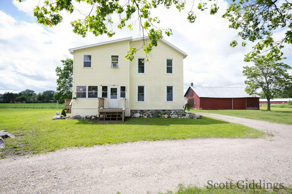8884 S Townhall Road Bushnell Township, MI 48884