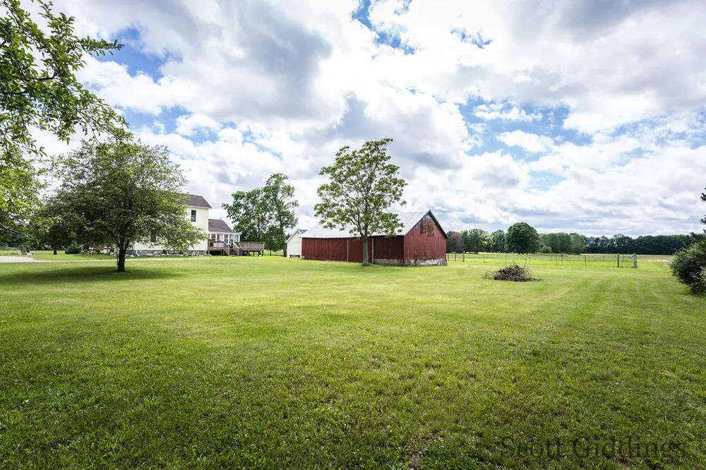 8884 S Townhall Road Bushnell Township, MI 48884