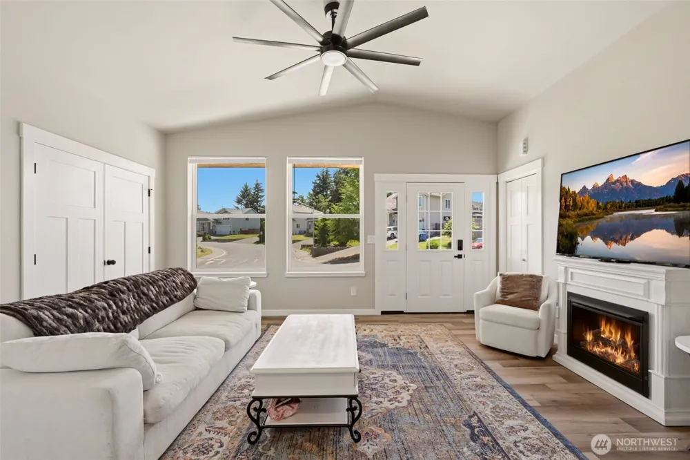 254 Skyler Way Eatonville, WA 98328