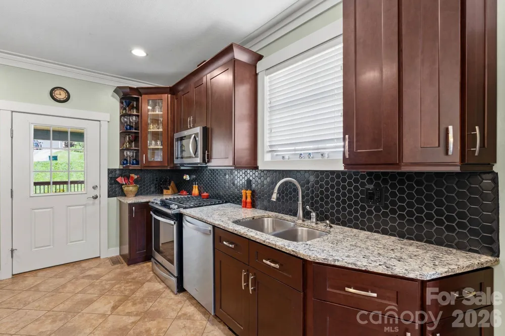 36 Copper Mill Court Candler, NC 28715