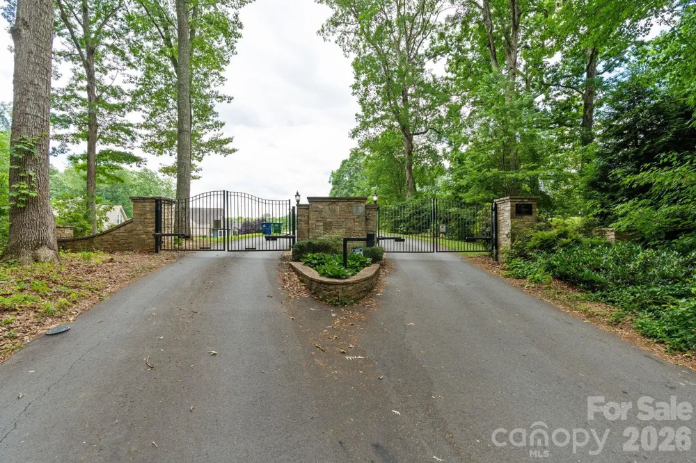 36 Copper Mill Court Candler, NC 28715