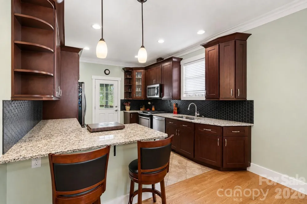 36 Copper Mill Court Candler, NC 28715