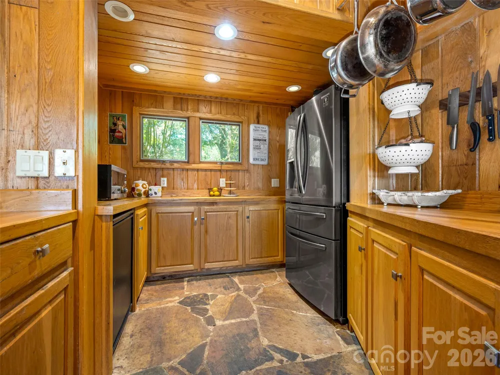 140 Joanda Farm Road Mooresboro, NC 28114