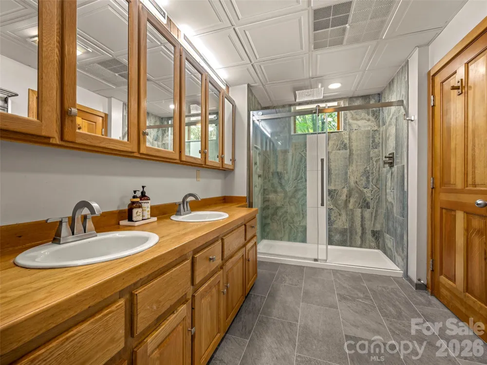 140 Joanda Farm Road Mooresboro, NC 28114