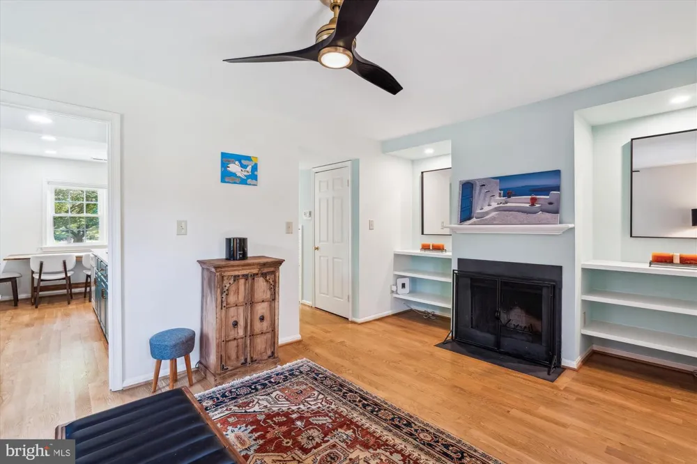 4934 BRADLEY BOULEVARD #244 Chevy Chase, MD 20815