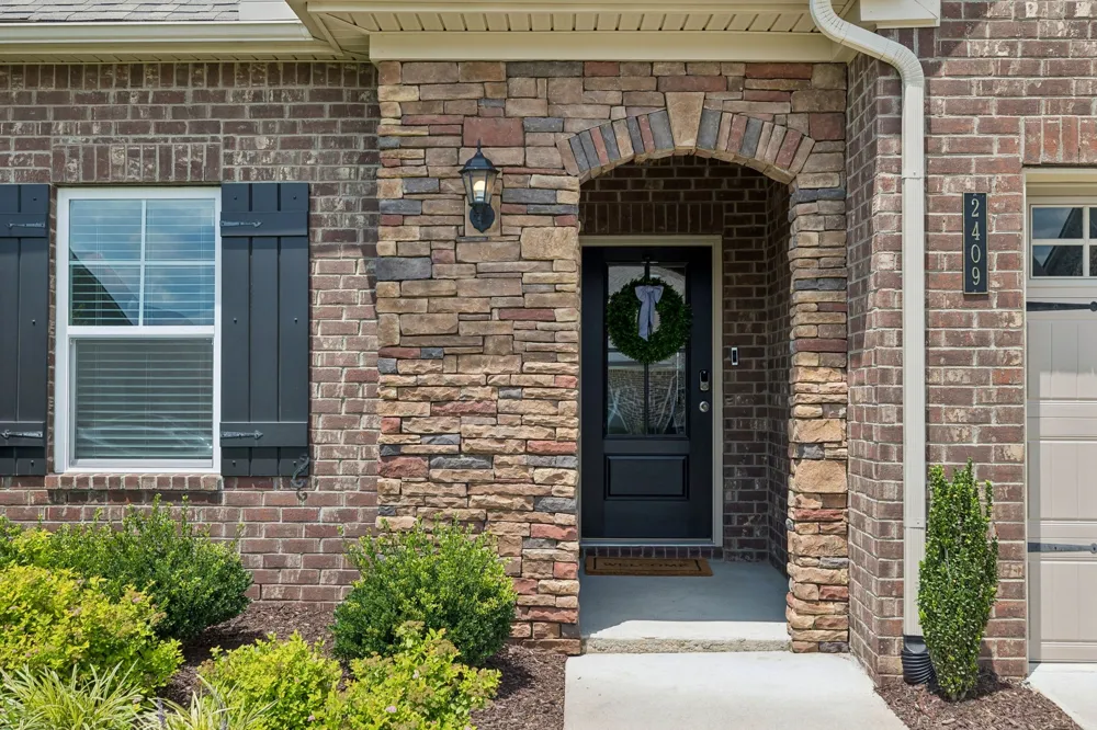 2409 Laurelstone Dr Murfreesboro, TN 37130