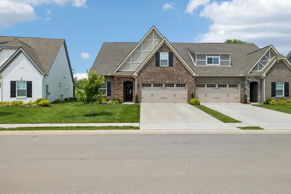2409 Laurelstone Dr Murfreesboro, TN 37130