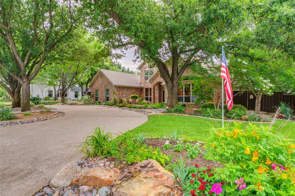 102 Sunday Haus Lane Highland Village, TX 75077