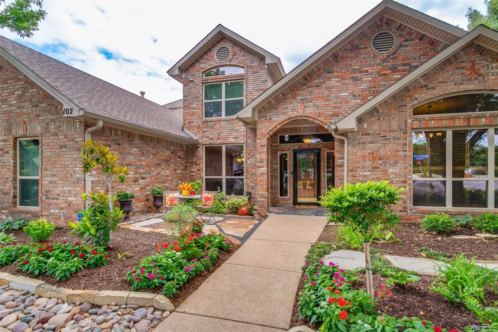 102 Sunday Haus Lane Highland Village, TX 75077