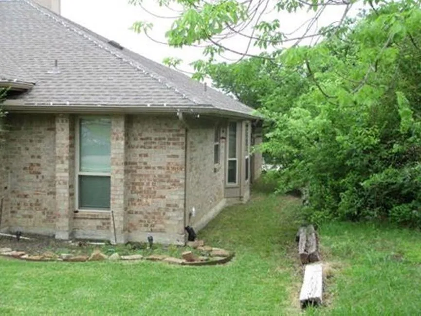 1722 Mayflower Drive Carrollton, TX 75007