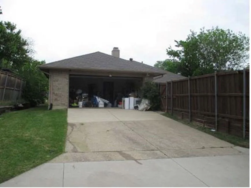 1722 Mayflower Drive Carrollton, TX 75007