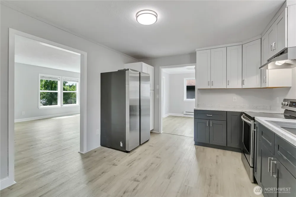 137 Wayne Avenue Pacific, WA 98047