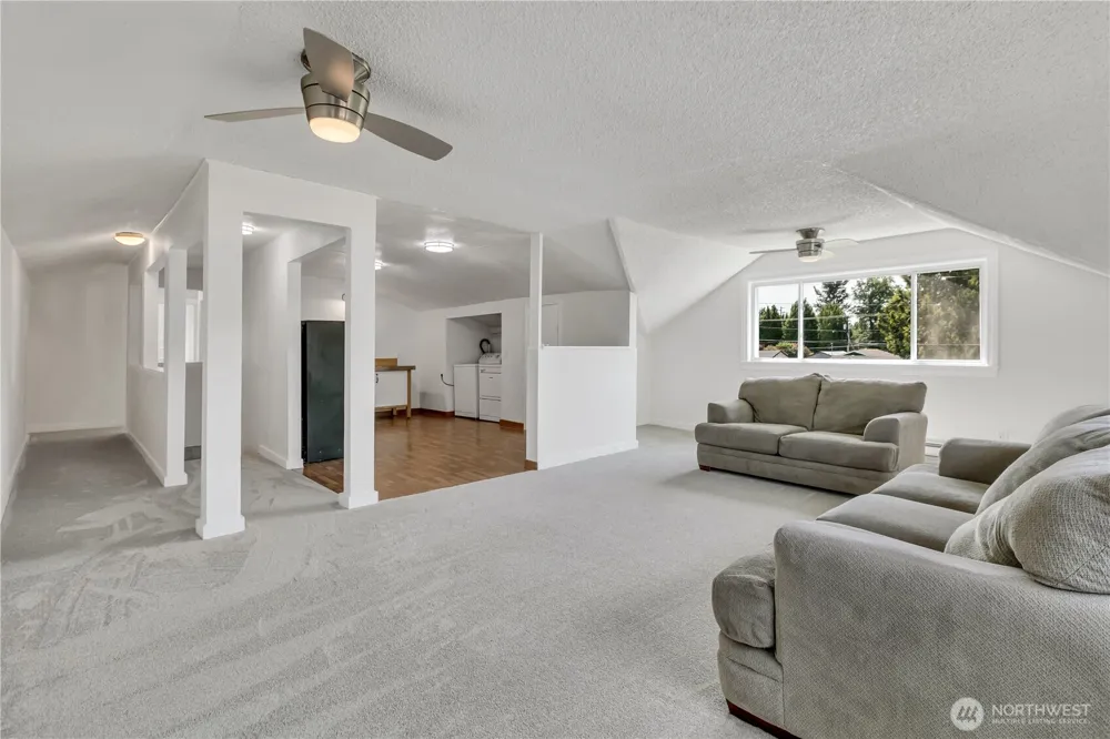 137 Wayne Avenue Pacific, WA 98047