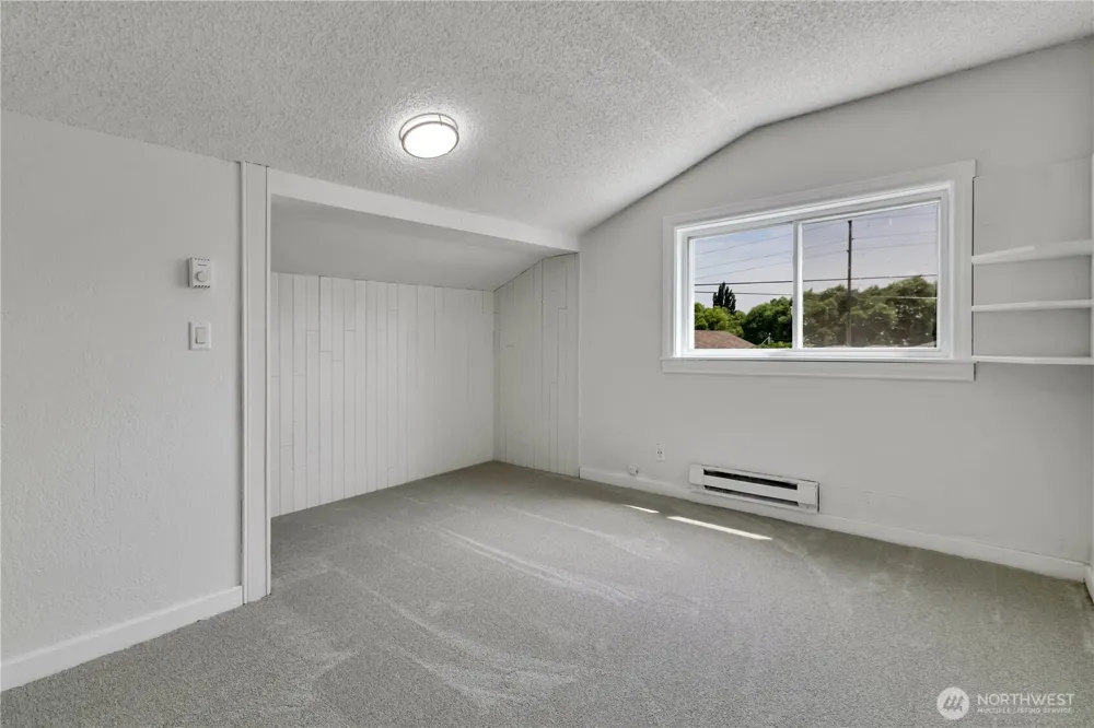 137 Wayne Avenue Pacific, WA 98047