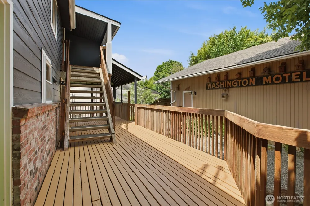 137 Wayne Avenue Pacific, WA 98047