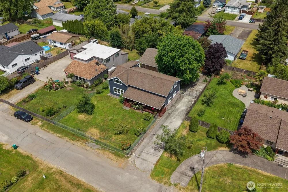 137 Wayne Avenue Pacific, WA 98047