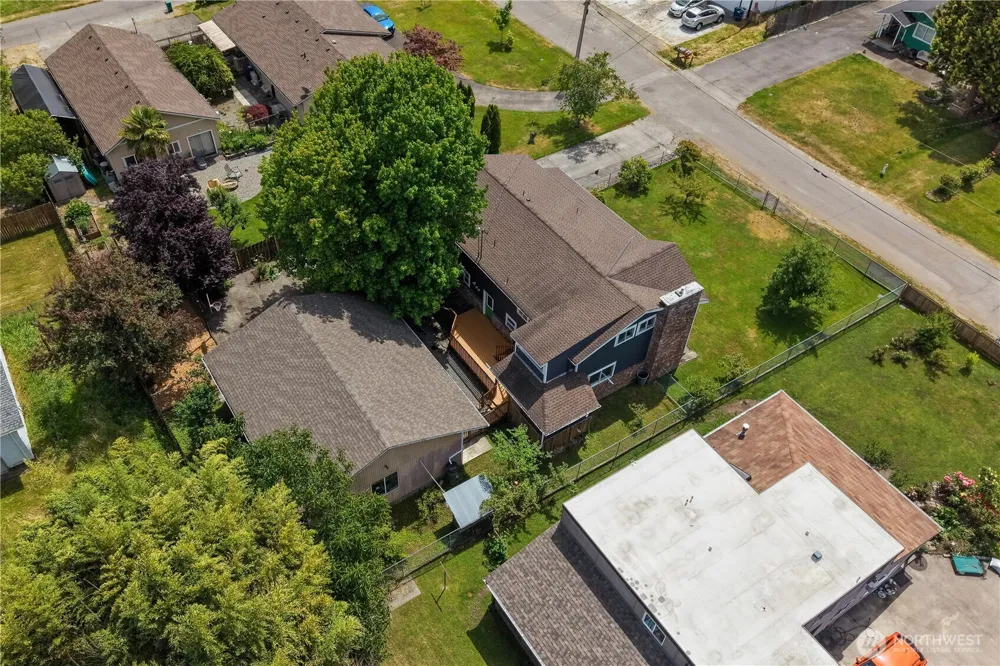 137 Wayne Avenue Pacific, WA 98047