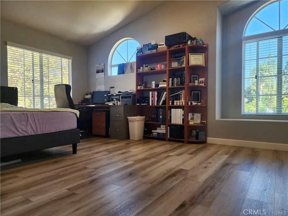 412 Bristol Way Corona, CA 92879