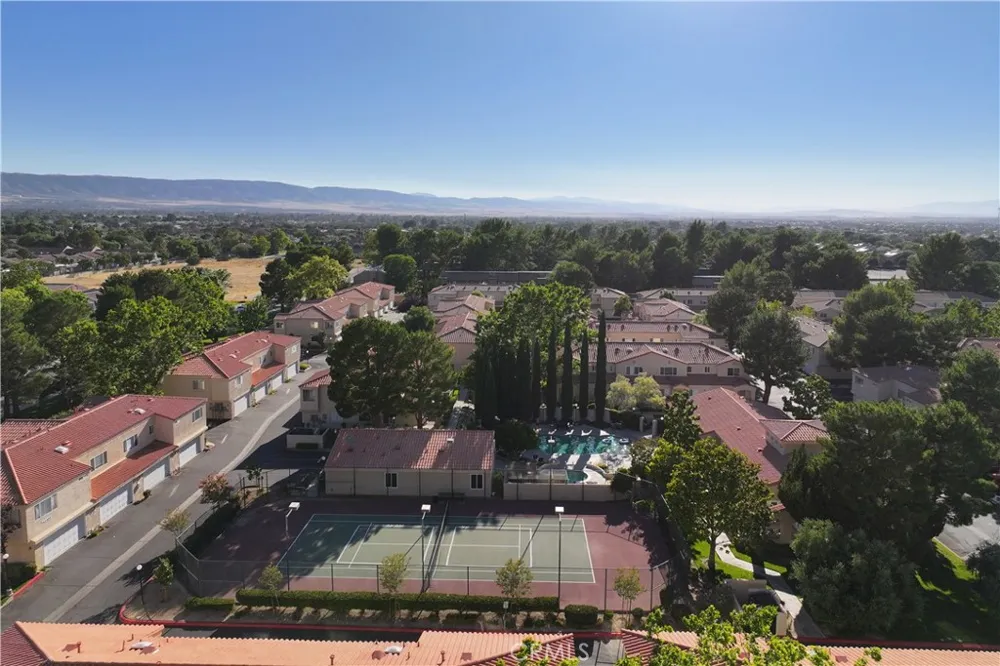 43465 30th W Lancaster, CA 93536
