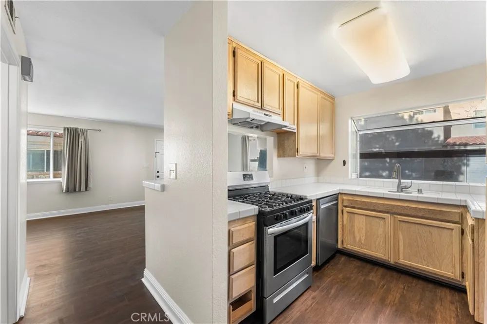 43465 30th W Lancaster, CA 93536