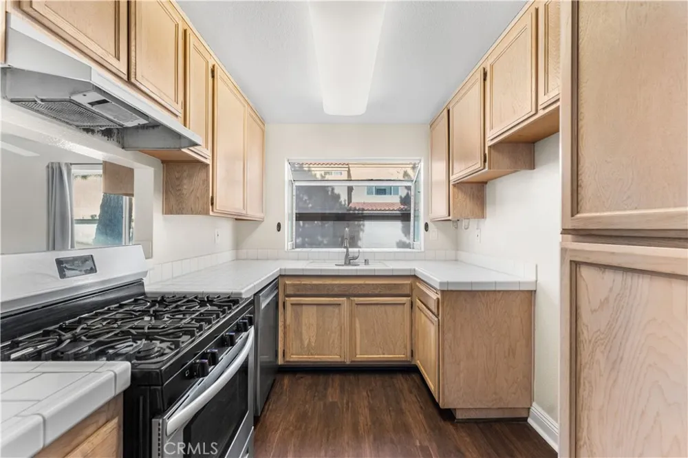 43465 30th W Lancaster, CA 93536