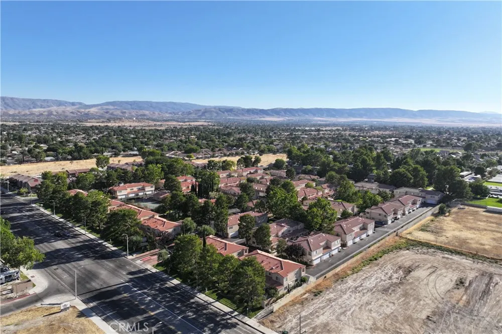 43465 30th W Lancaster, CA 93536