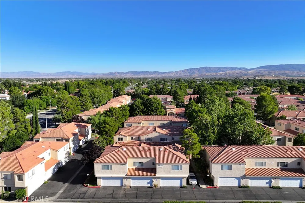 43465 30th W Lancaster, CA 93536