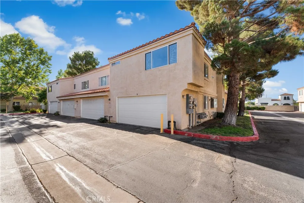 43465 30th W Lancaster, CA 93536