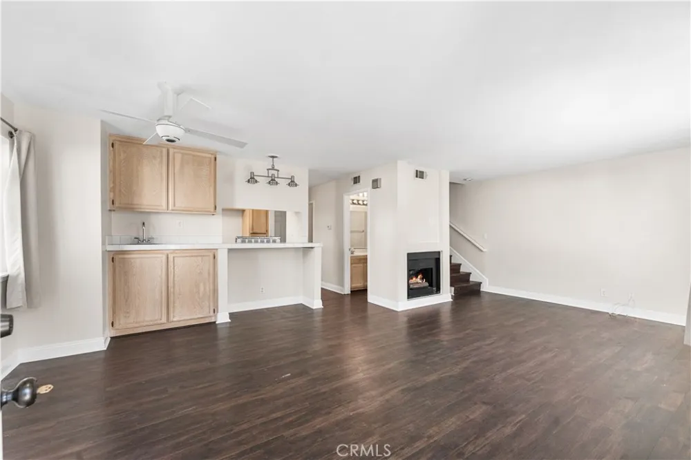 43465 30th W Lancaster, CA 93536