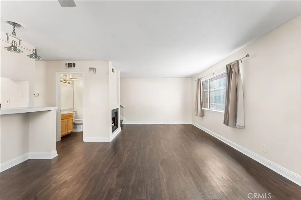 43465 30th W Lancaster, CA 93536