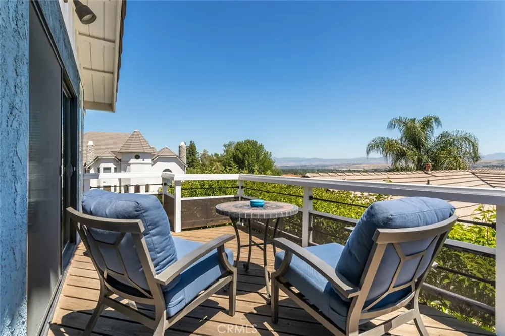 24806 Rosepark Court Newhall, CA 91321
